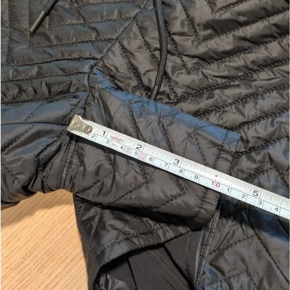 Athleta Apres Ski Shorts Womens 4 Black Quilted Nylon Wide Leg Relaxed Fit